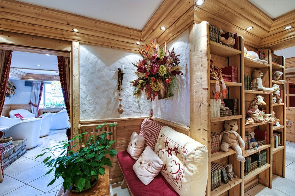 Hotel Les Sapins 拉克吕萨 外观 照片